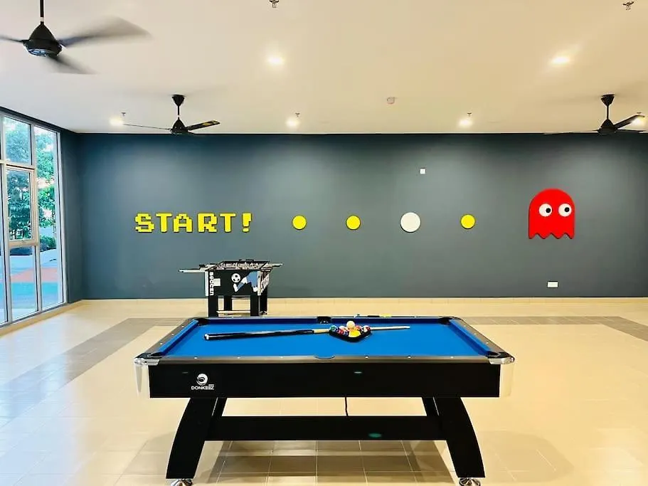 Alanis Residence 3Br + Netflix Sepang Appartamento