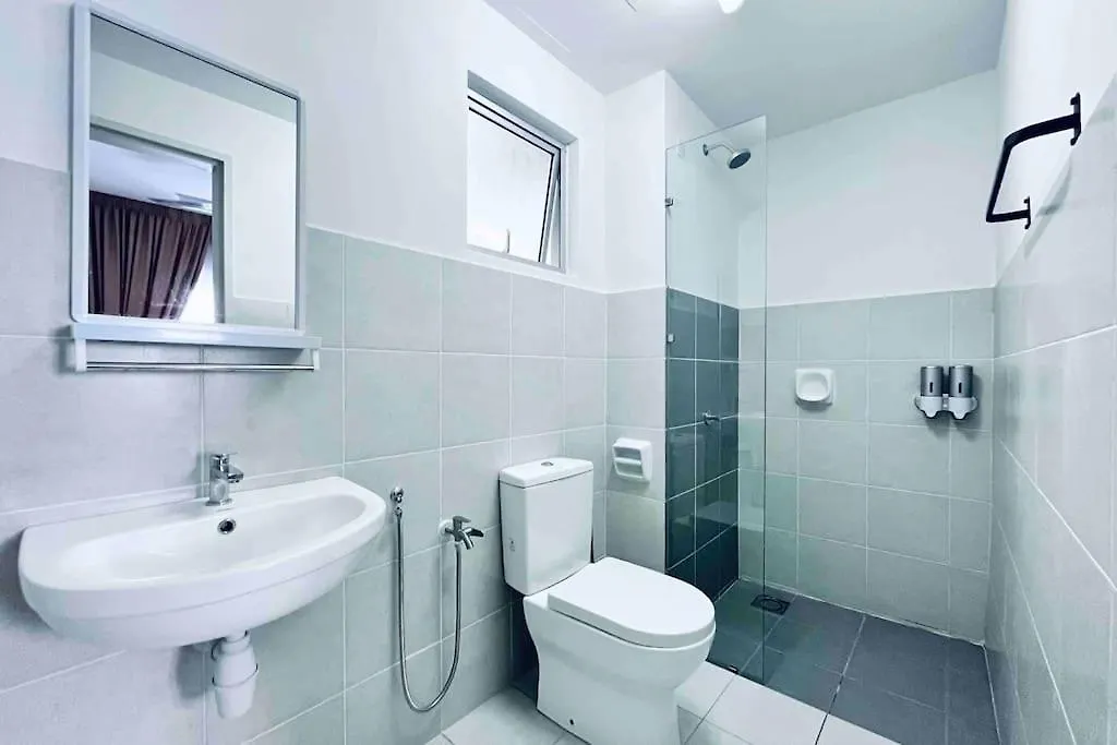 Alanis Residence 3Br + Netflix Sepang Apartment