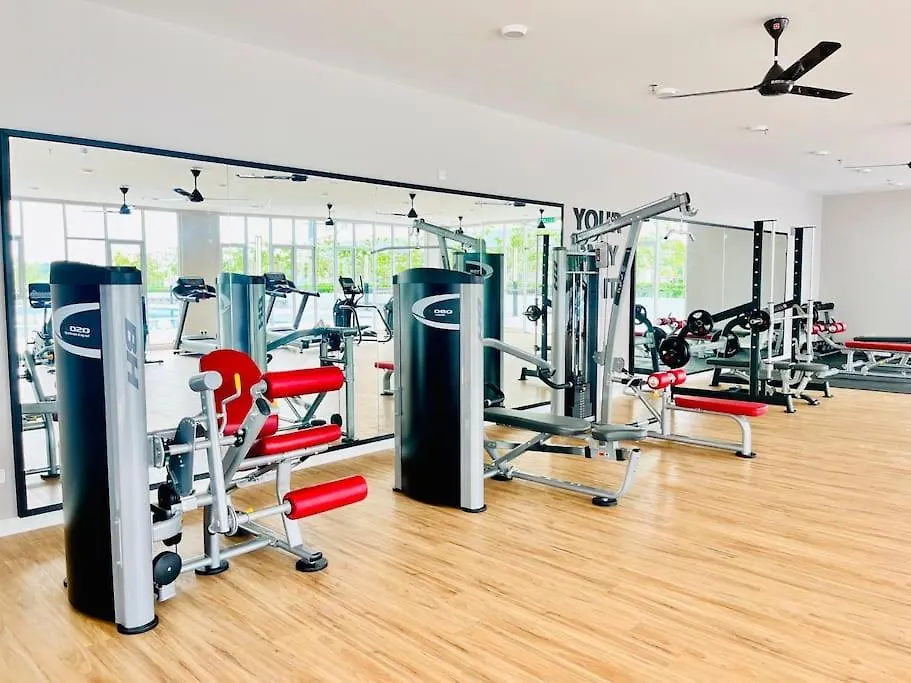 Apartment Alanis Residence 3Br + Netflix Sepang