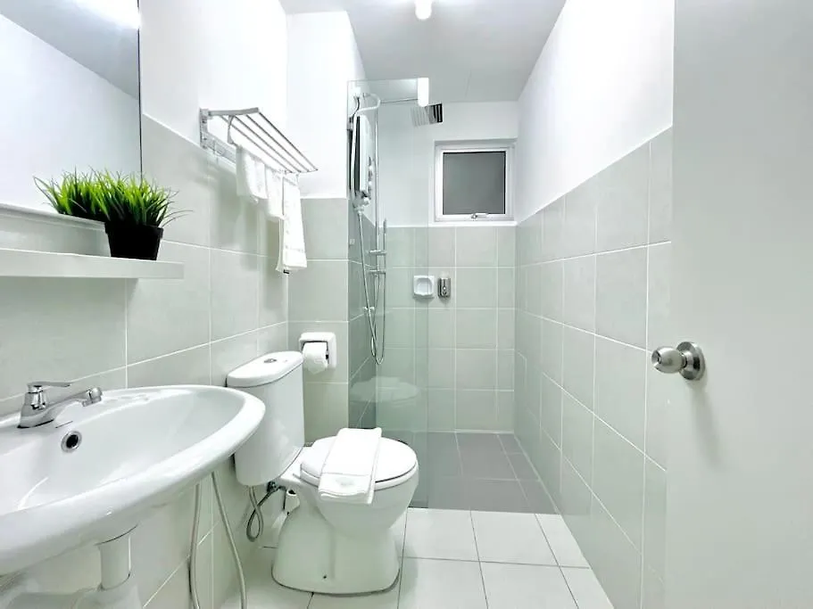 Alanis Residence 3Br + Netflix Sepang 0*,  Malaysia